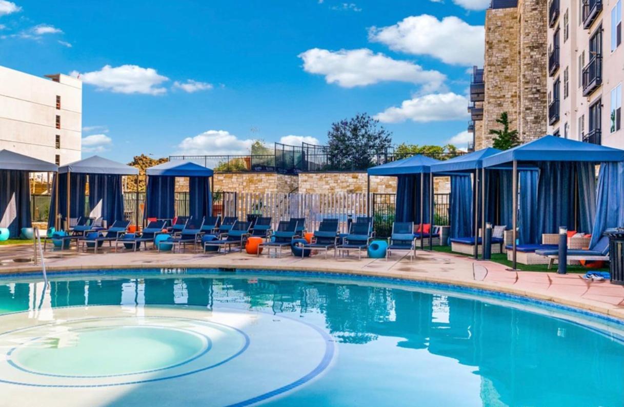 Cozy Retreat-Free Reserved Parking-Pool アディスン エクステリア 写真