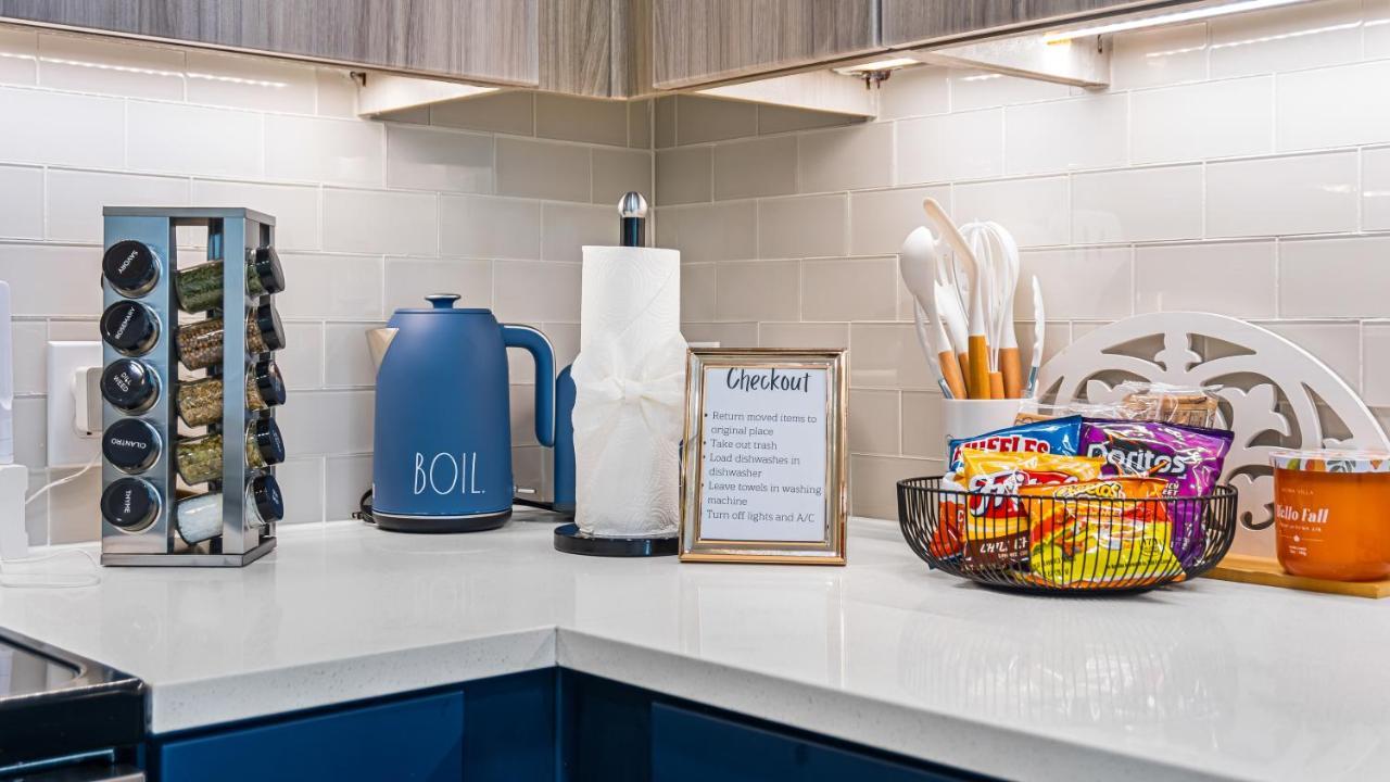 Cozy Retreat-Free Reserved Parking-Pool アディスン エクステリア 写真