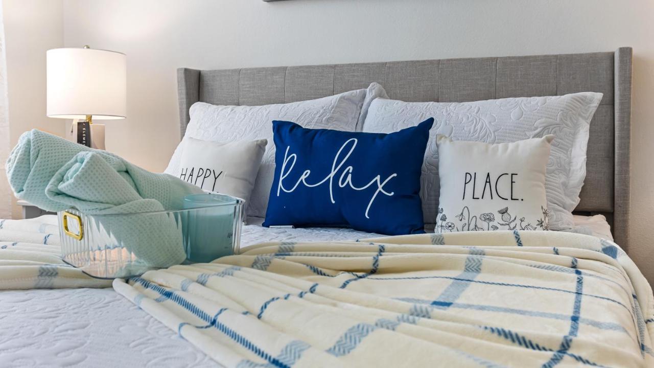 Cozy Retreat-Free Reserved Parking-Pool アディスン エクステリア 写真
